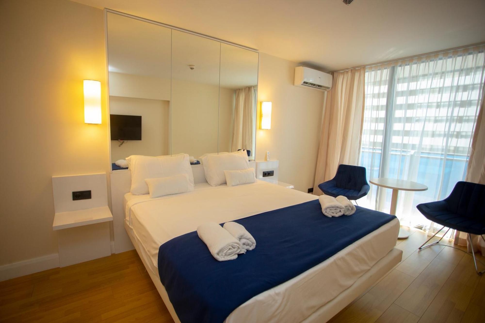Luxsor & Gorgeous Sea Vlews Appartement Batoemi Buitenkant foto