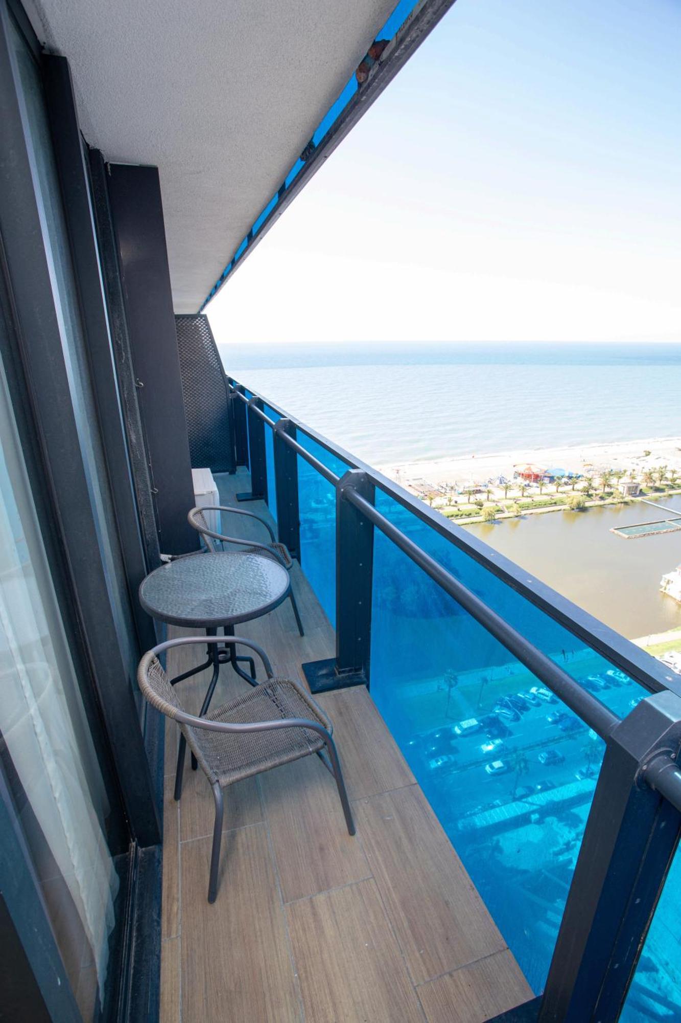 Luxsor & Gorgeous Sea Vlews Appartement Batoemi Buitenkant foto