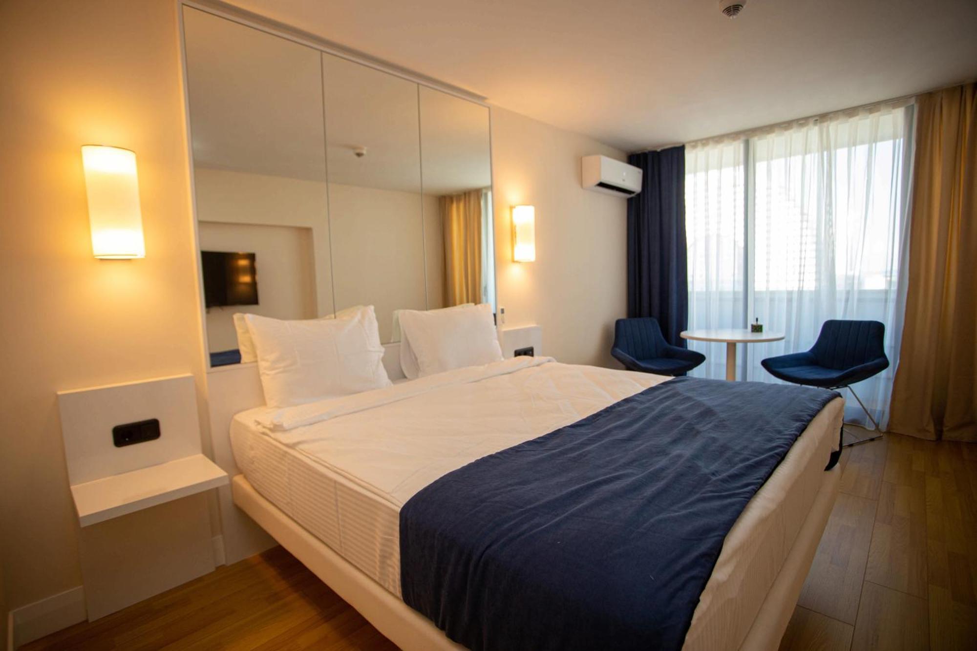 Luxsor & Gorgeous Sea Vlews Appartement Batoemi Buitenkant foto