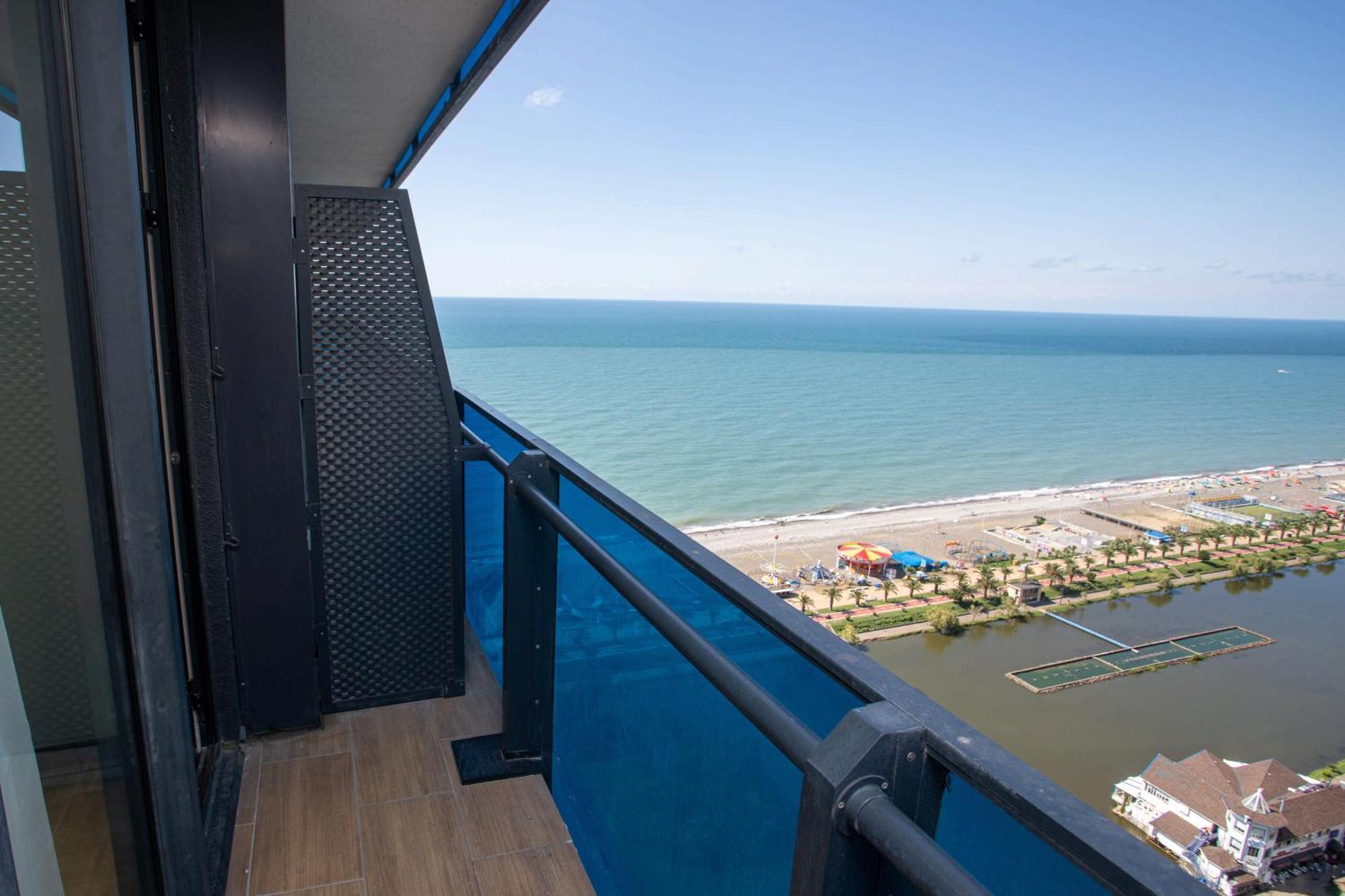Luxsor & Gorgeous Sea Vlews Appartement Batoemi Buitenkant foto